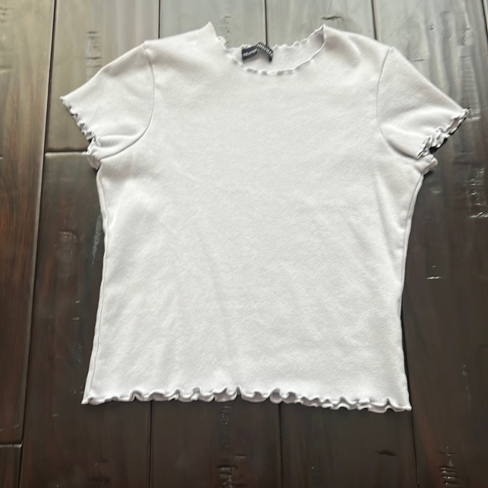 Brandy Melville Lettuce Edge Ashlyn Top